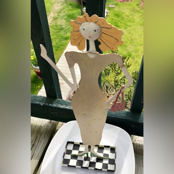 TWO’S COMPANY Metal Jewelry Lady Hanging Earrings Bracelet Necklace Rings - Picture 4 of 10